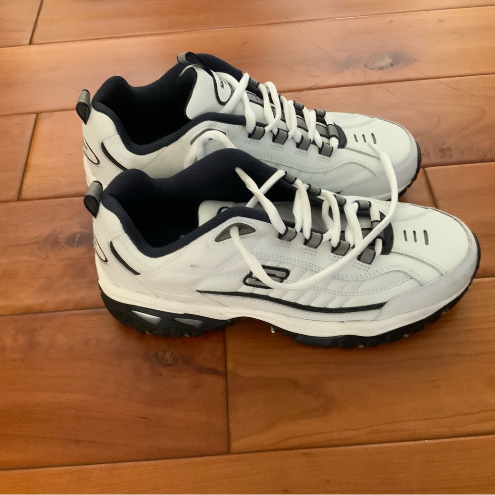 Skechers Sport white / blue athletic shoes size 10 NWB